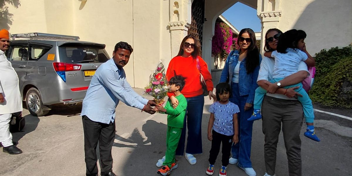 Top 5 Qualities to Look for in the Best Taxi Service Provider in Udaipur